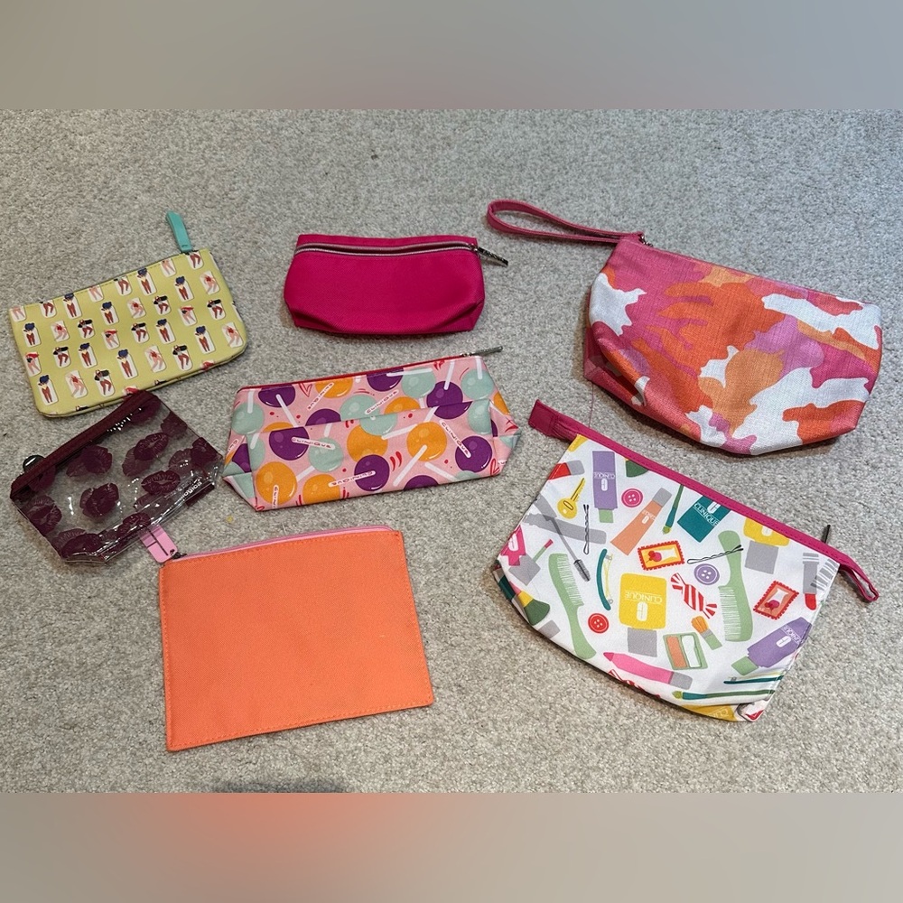 7 NWOT Clinique Make Up Bags